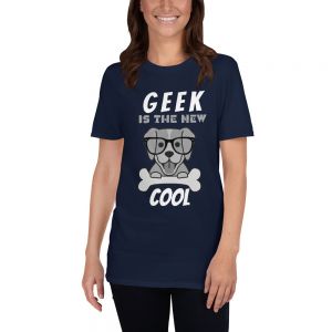 עולם הגיימרים - חולצות ואביזרים חולצות לגיימרים חולצת גיימר Geek is the new cool שחור לבן